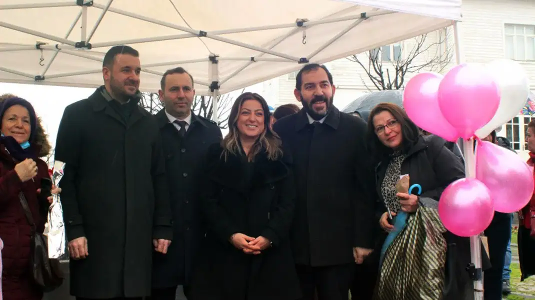 AK-PARTİ-YALOVA-TEŞKİLATI-8-MART-DÜNYA-KADINLAR-GÜNÜ'NÜ-KUTLADI-1
