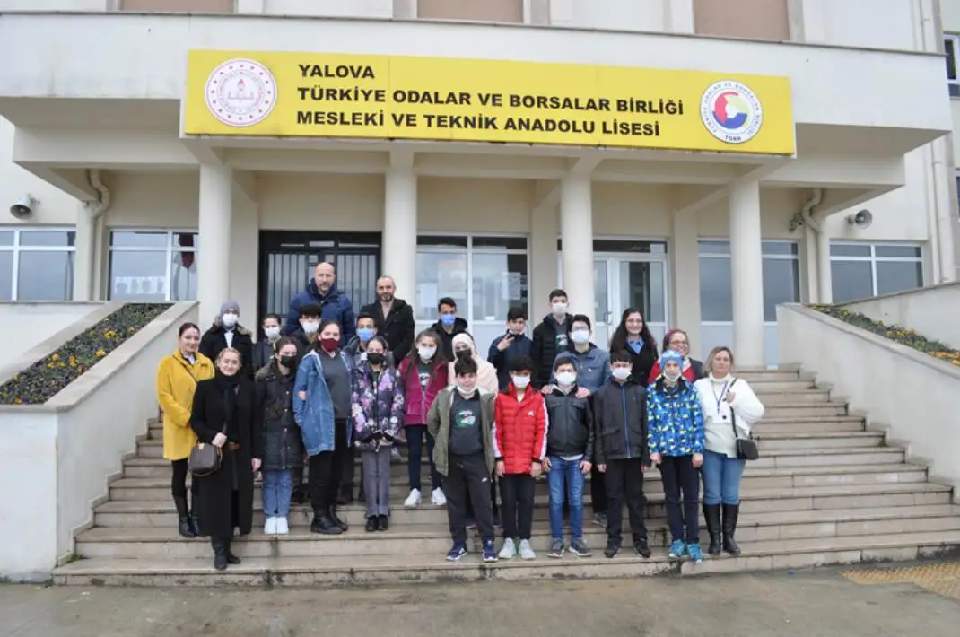 AKKOY-ORTAOKULU-OGRENCILERINI-LISE-HEYECANI-SARDI-1