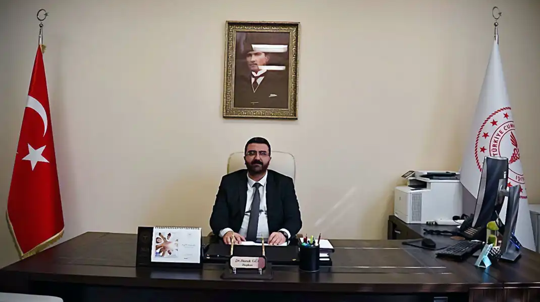 DEVLET-HASTANESİ'NİN-BAŞHEKİMLİĞİNE-VEKALETEN-DR.-BURAK-GÜL-ATANDI