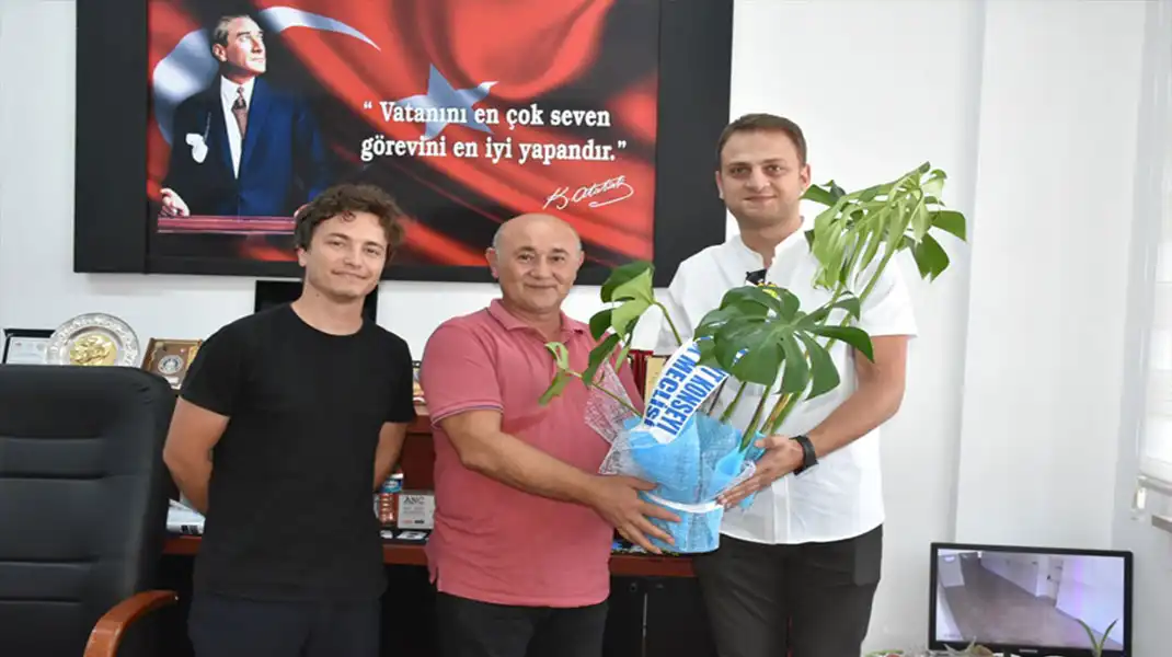 GENÇLİK-MECLİSİ'NDEN-YALOVA-TOBB-MESLEKİ-VE-TEKNİK-ANADOLU-LİSESİNE-ZİYARET