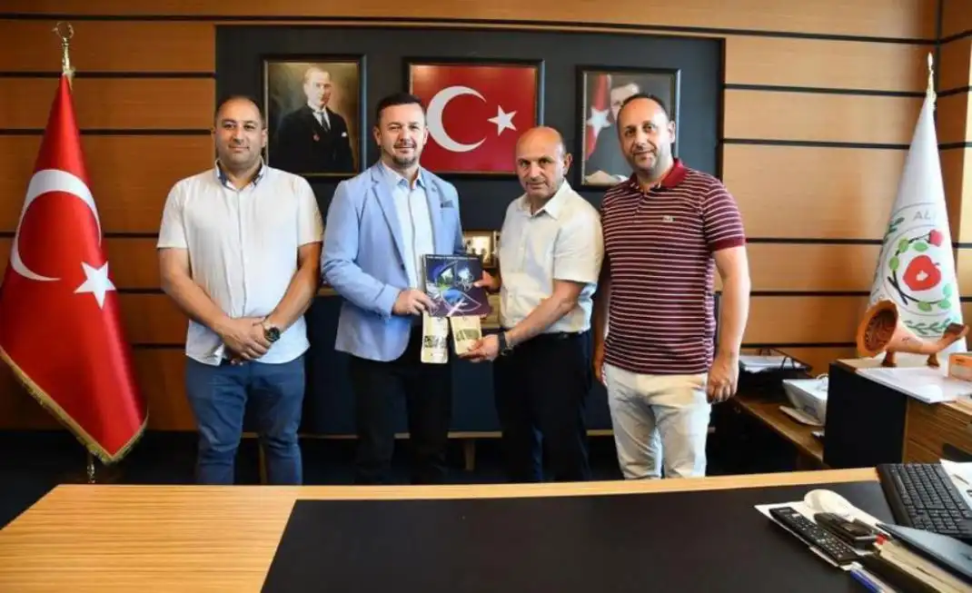 ORAL COĞRAFYALARI AŞAN GÖNÜL BAĞLARIMIZ VAR