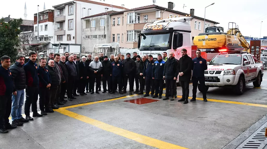 ALTINOVA’DAN DEPREM BÖLGESİNE İLK SEVKİYAT