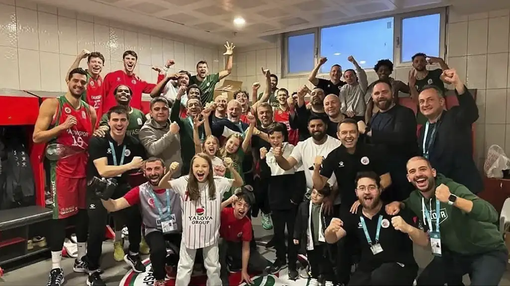 YALOVASPOR, MERSİNSPOR'U FARKLI MAĞLUP ETTİ