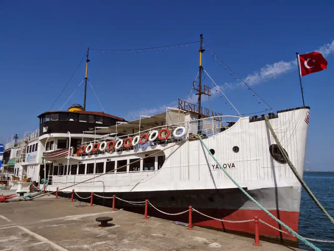 SAMSUN'DAKİ YALOVA GEMİSİ 'HURDA' OLDU GİTTİ