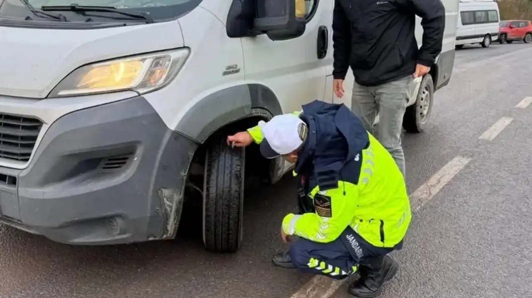 YALOVA'DA KIŞ LASTİĞİ DENETİMLERİ SIKILAŞTI