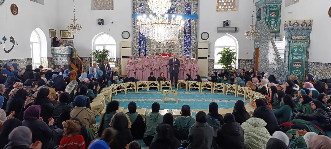 30 HAFIZ, 30 DAKİKA, ŞEHİTLERE ANLAMLI VEFA PROGRAMI