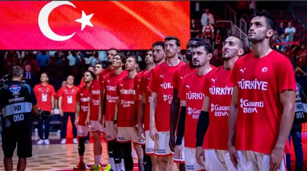 Cumhuriyet Meydanı’nda 12 Dev Adam’a Destek Zamanı