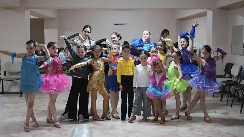 YALZEN DANS SPOR KULÜBÜ AVRUPA YOLUNDA SAHNEYE ÇIKIYOR
